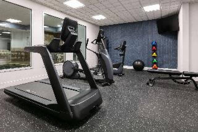 Desportos y Entretenimento