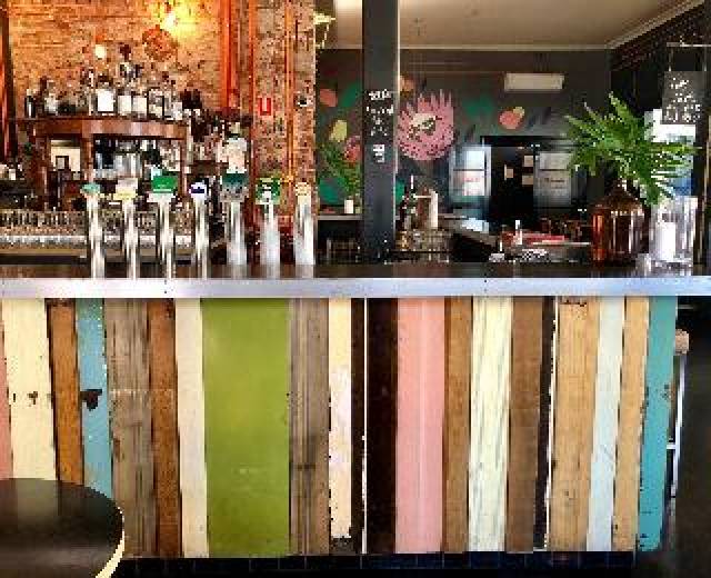 Bar