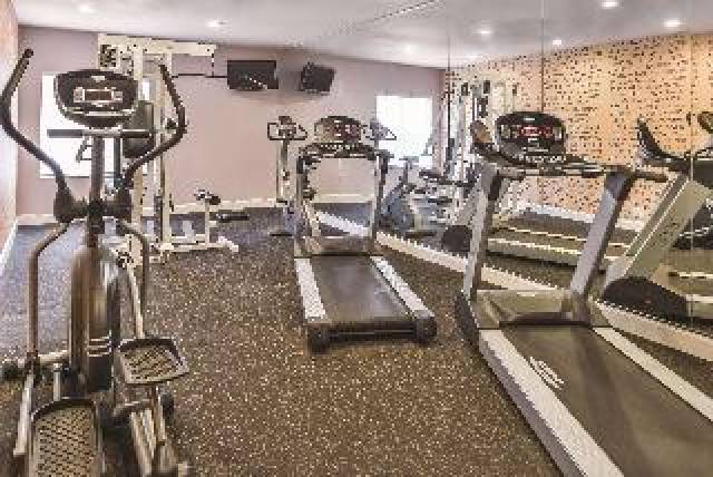 Desportos y Entretenimento