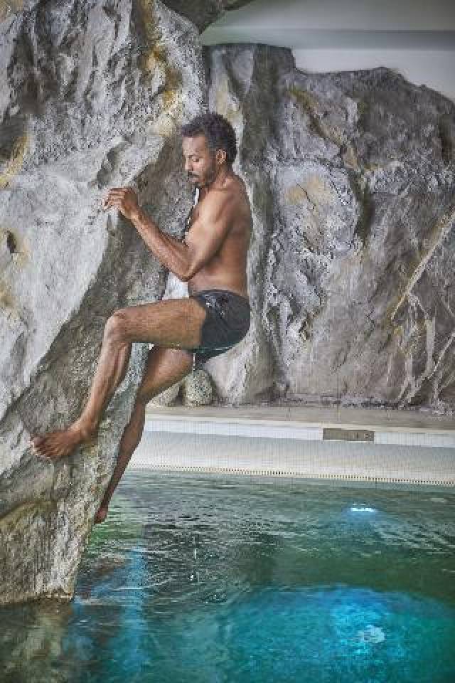 Desportos y Entretenimento
