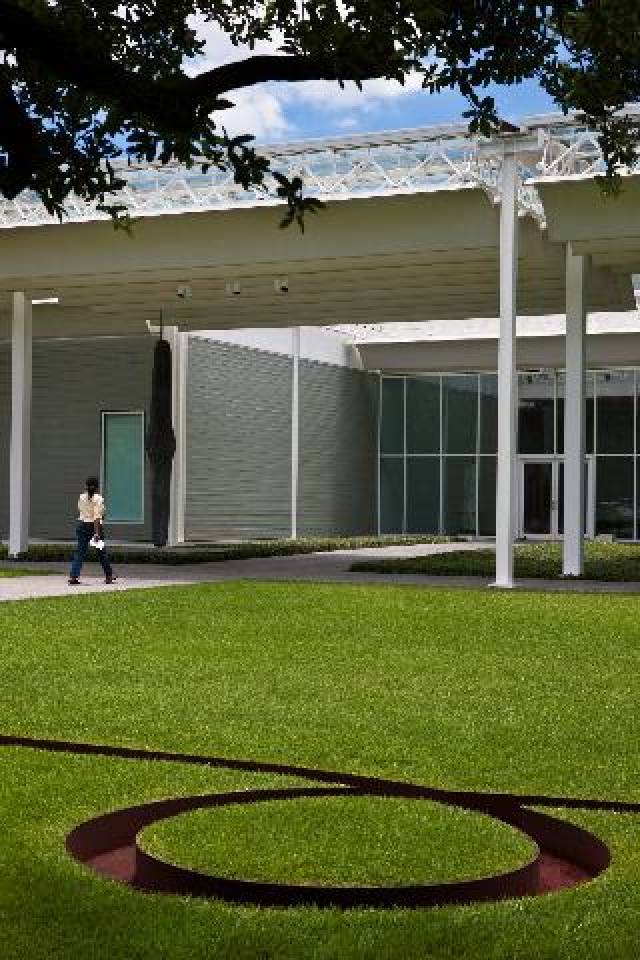 Desportos y Entretenimento