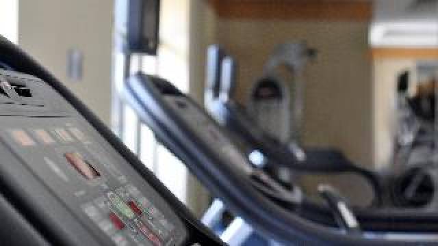 Desportos y Entretenimento