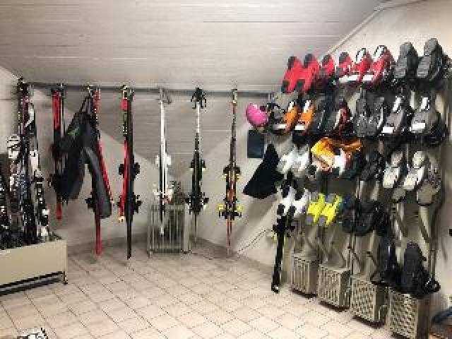 Desportos y Entretenimento