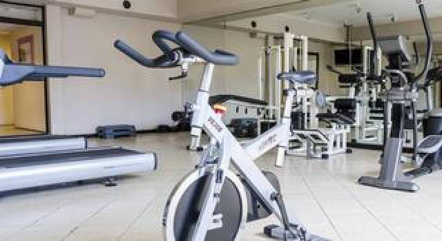 Desportos y Entretenimento