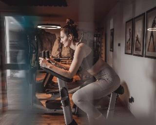 Desportos y Entretenimento