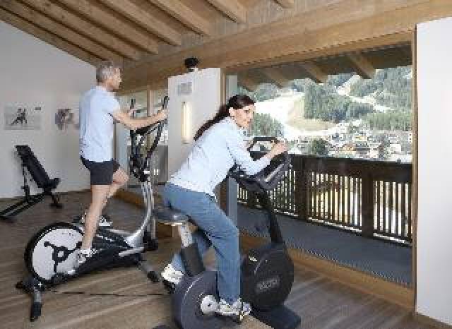 Desportos y Entretenimento