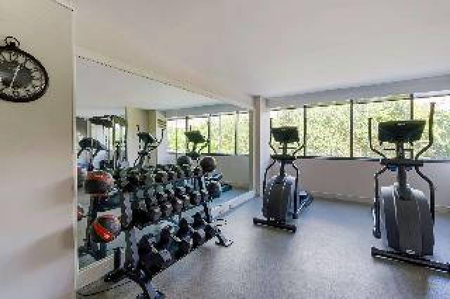 Desportos y Entretenimento