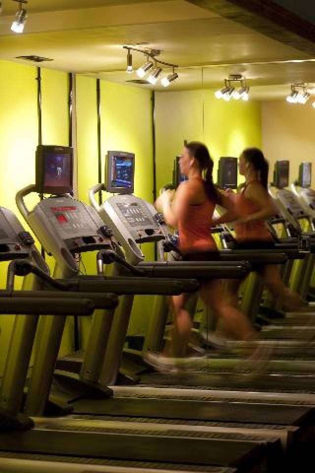 Desportos y Entretenimento