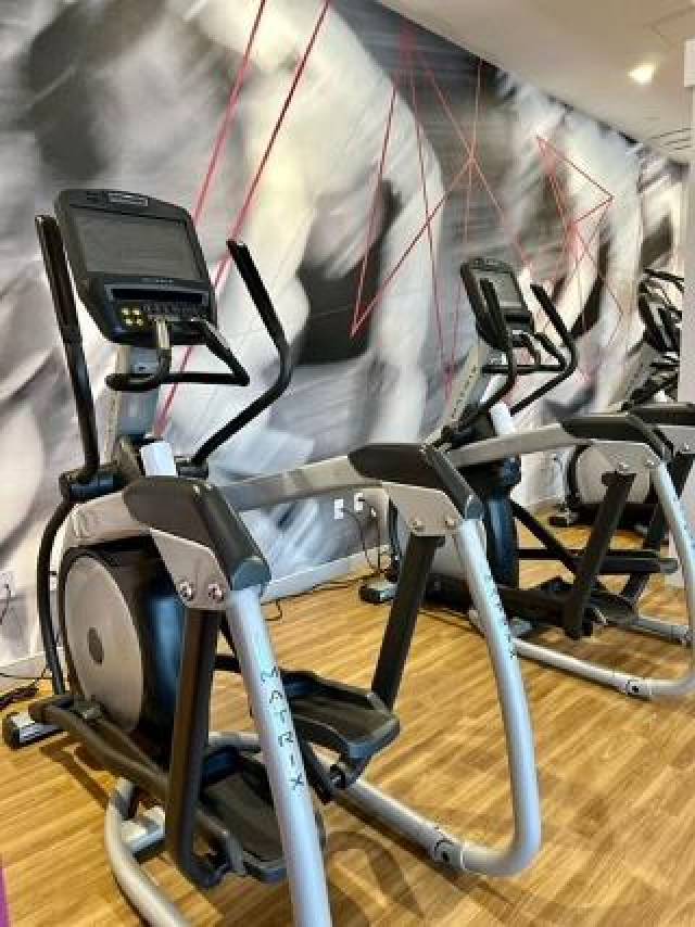 Desportos y Entretenimento