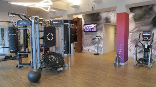 Desportos y Entretenimento