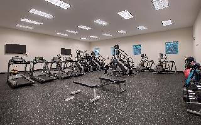 Desportos y Entretenimento