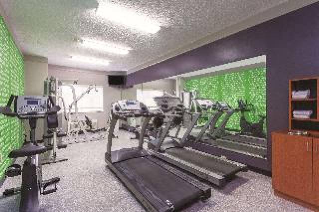Desportos y Entretenimento