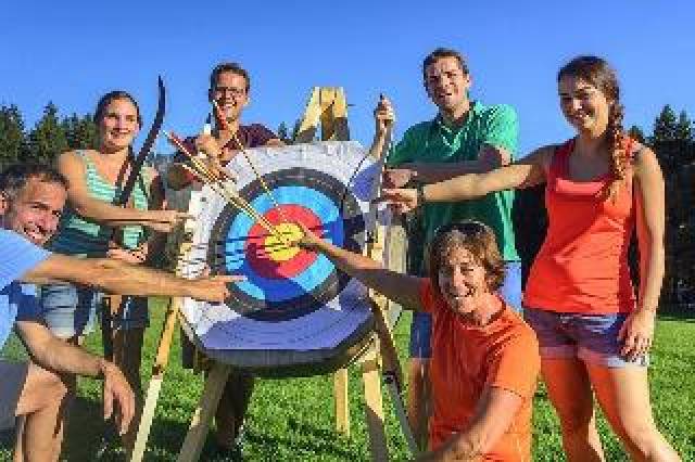 Desportos y Entretenimento