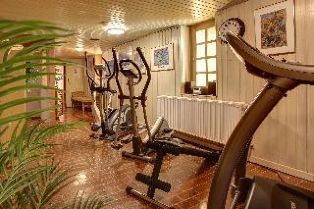 Desportos y Entretenimento