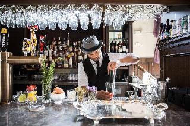 Bar