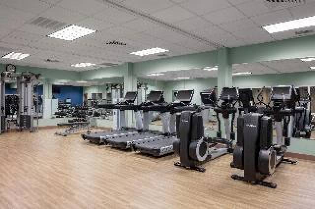 Desportos y Entretenimento