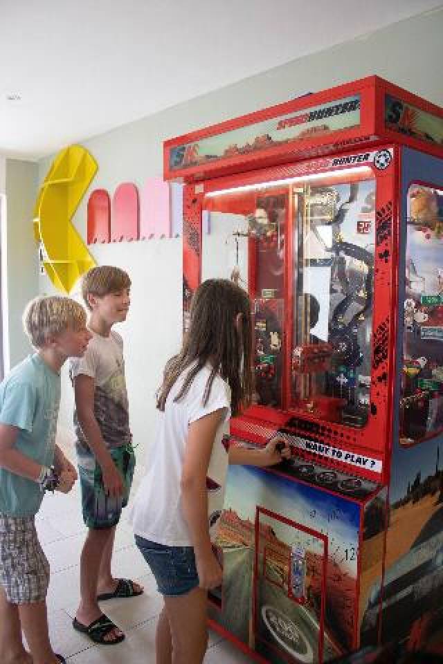 Desportos y Entretenimento