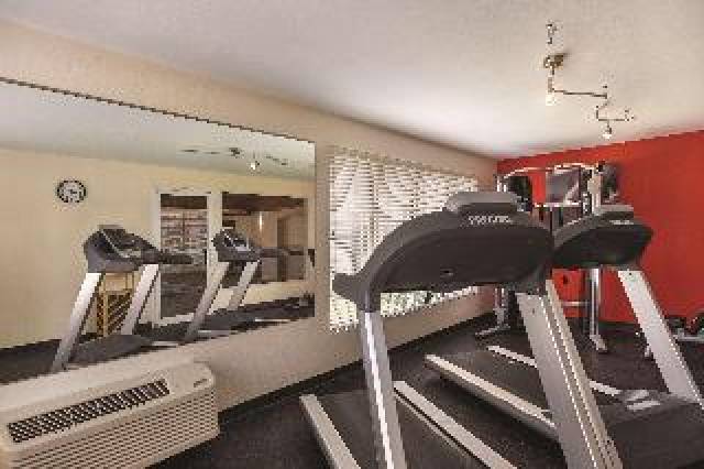 Desportos y Entretenimento