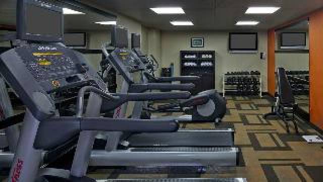 Desportos y Entretenimento