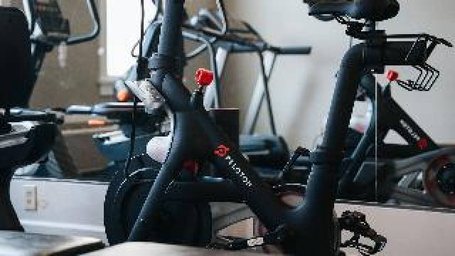 Desportos y Entretenimento