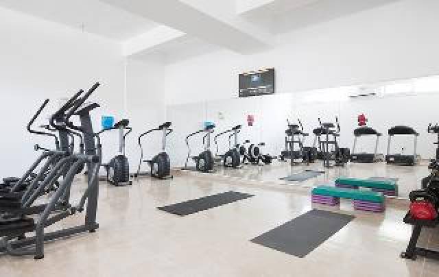 Desportos y Entretenimento