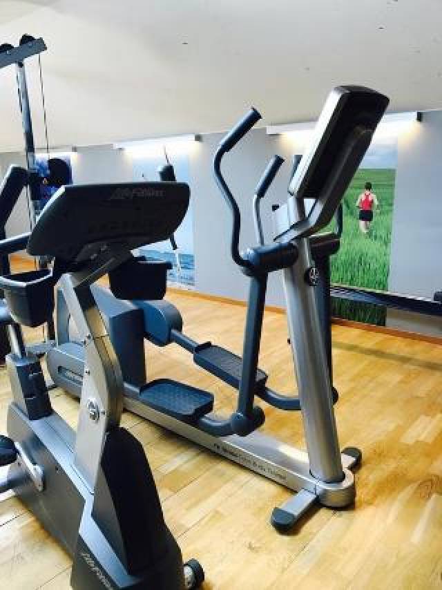 Desportos y Entretenimento