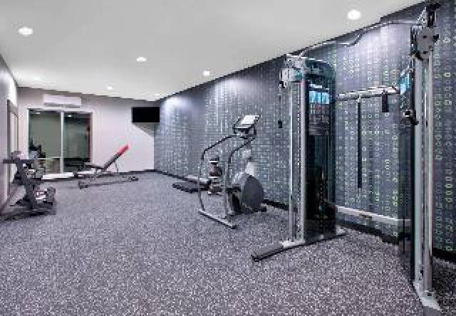 Desportos y Entretenimento