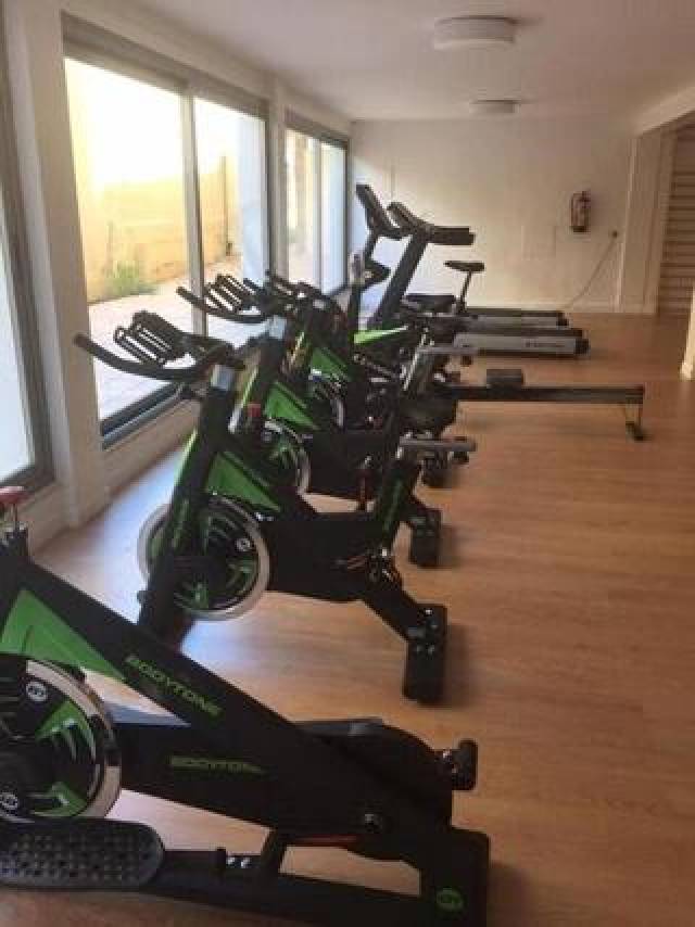 Desportos y Entretenimento