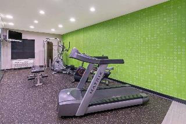 Desportos y Entretenimento