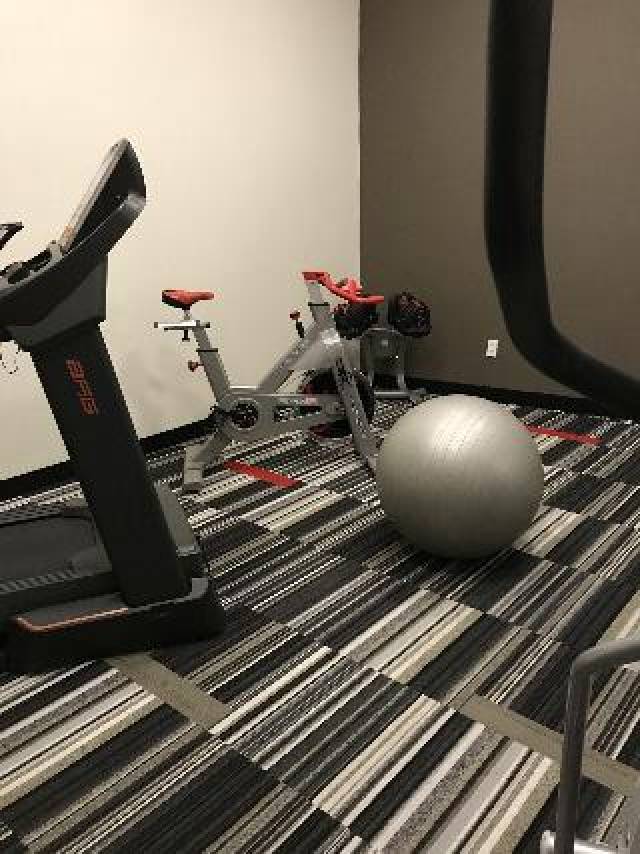 Desportos y Entretenimento