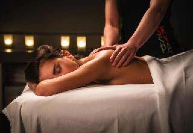 Desportos y Entretenimento