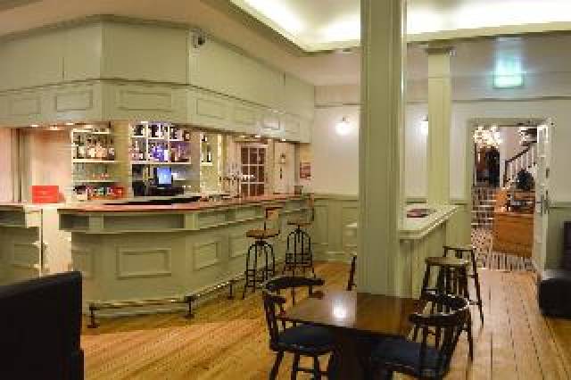 Bar