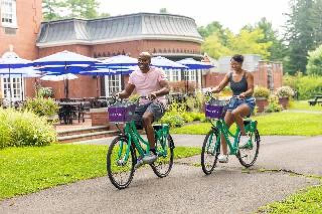 Desportos y Entretenimento