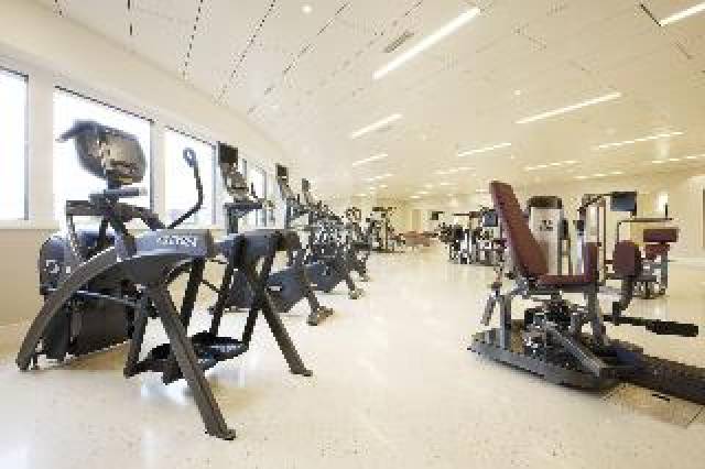 Desportos y Entretenimento