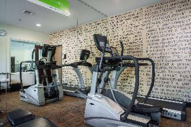 Desportos y Entretenimento