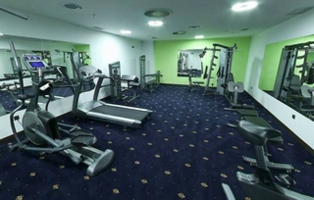 Desportos y Entretenimento