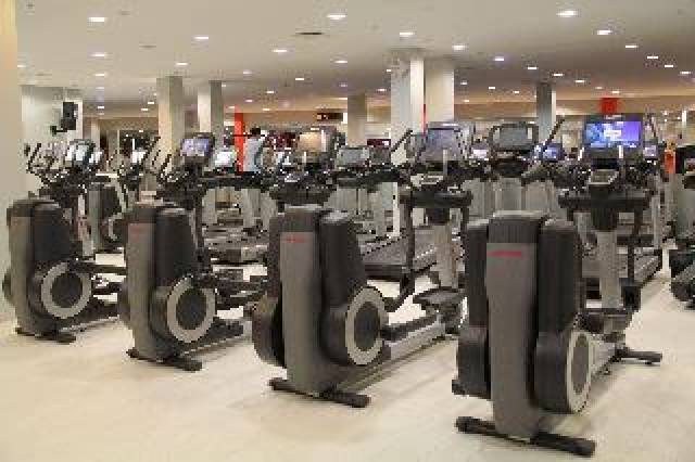 Desportos y Entretenimento