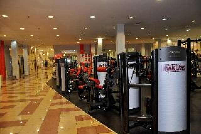 Desportos y Entretenimento