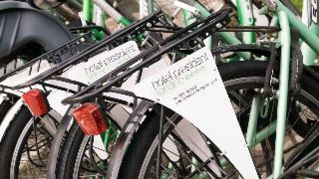 Desportos y Entretenimento