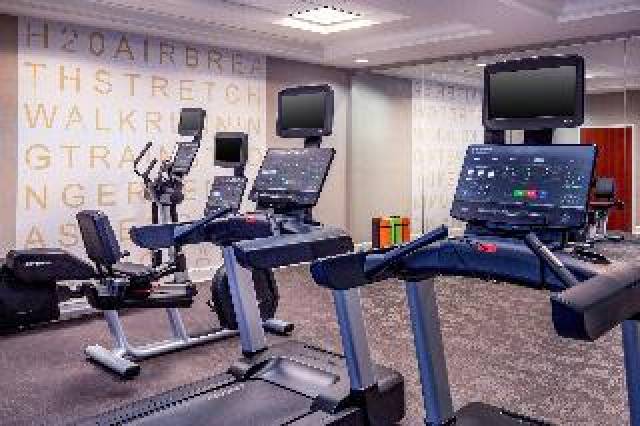 Desportos y Entretenimento