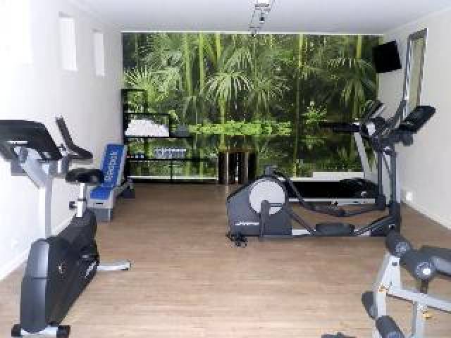 Desportos y Entretenimento