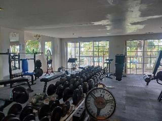 Desportos y Entretenimento