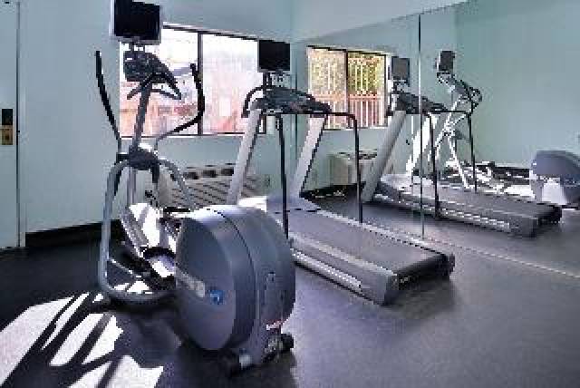 Desportos y Entretenimento
