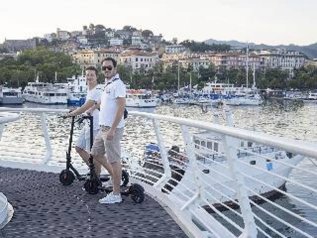 Desportos y Entretenimento