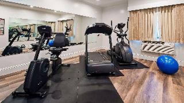 Desportos y Entretenimento