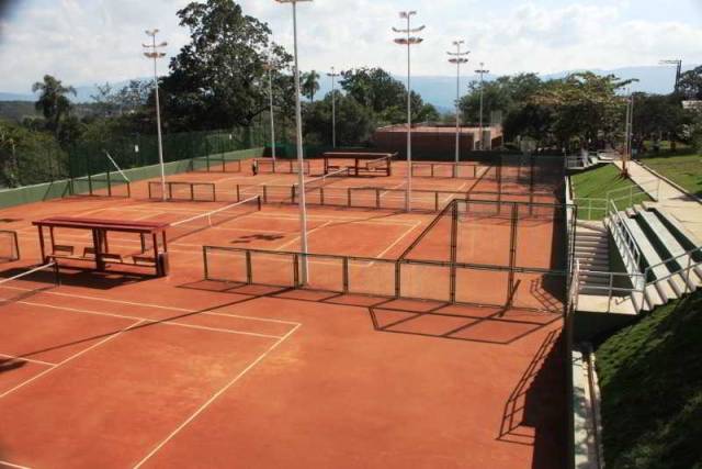 Desportos y Entretenimento