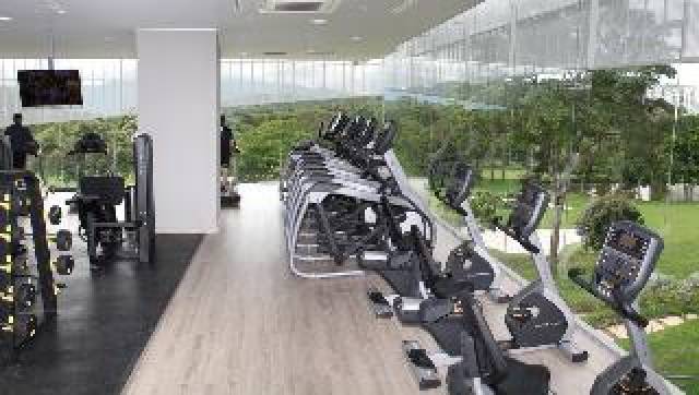 Desportos y Entretenimento