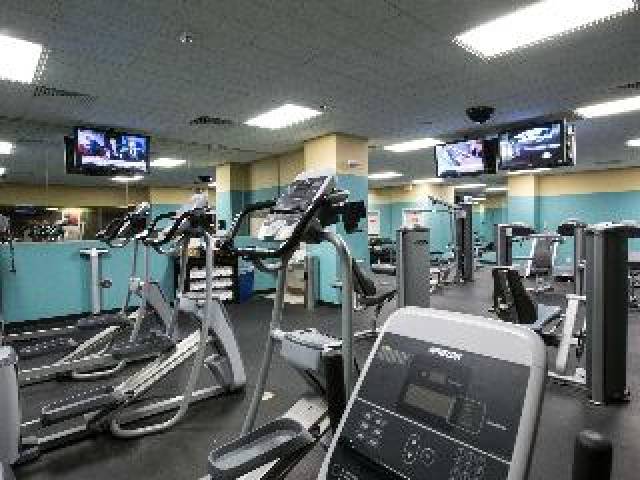 Desportos y Entretenimento