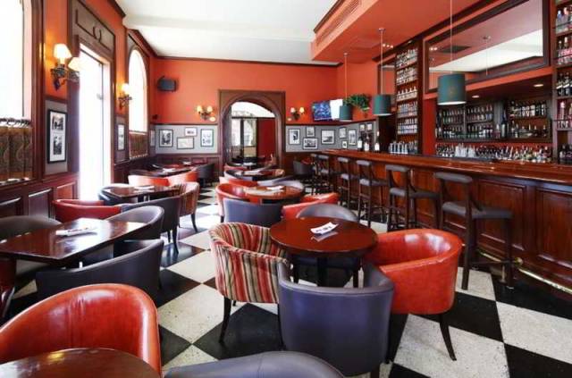 Bar