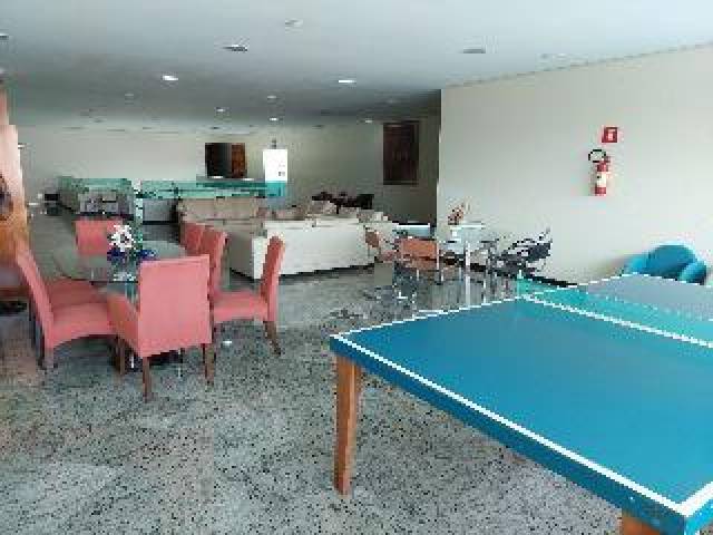 Desportos y Entretenimento